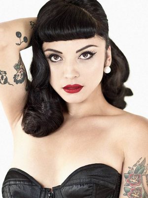 Mon Laferte Height, Weight, Birthday, Hair Color, Eye Color