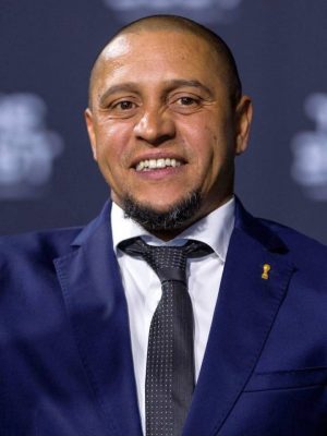 Roberto Carlos (football)
