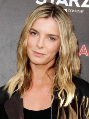 Betty Gilpin