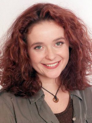 Julia Sawalha