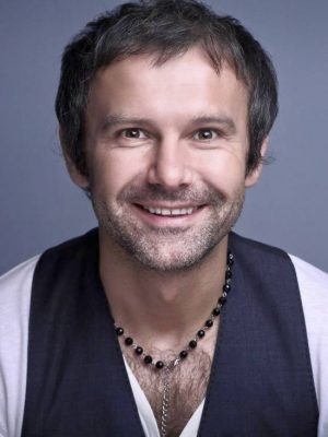 Svyatoslav Vakarchuk