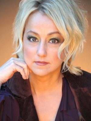 Yvonne Suhor