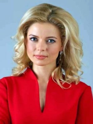 Елена Николаева