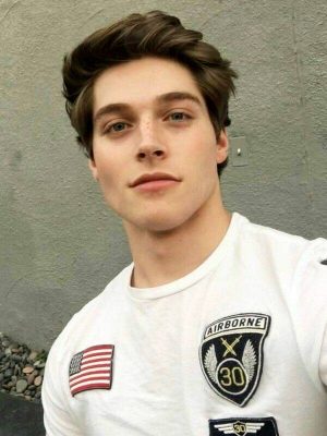 Froy Gutierrez Height, Weight, Birthday, Hair Color, Eye Color
