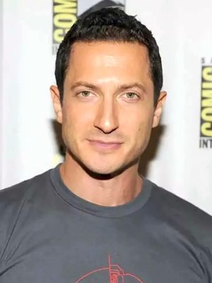 Sasha Roiz