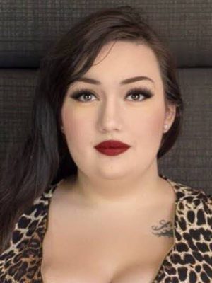 Curvy Quinn