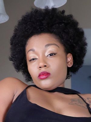 Mimi Curvaceous