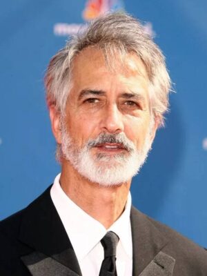 David Strathairn