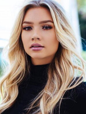 Alexa Collins